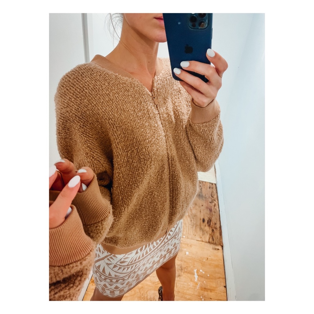 ❌❌ SOLD ❌❌ Vince Teddy Fleece Jacket 🐻